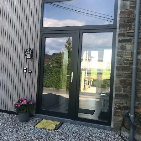 לינה וארוחת בוקר La Colombe 4*